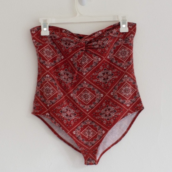 Forever 21 Tops - 🌟Red Forever 21 Bandana Bodysuit🌟
